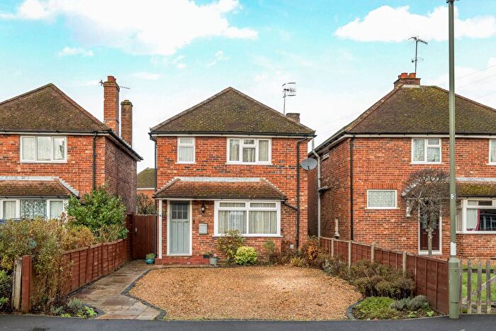 2 Bedroom Detached House For Sale In Godalming, Surrey, GU7
