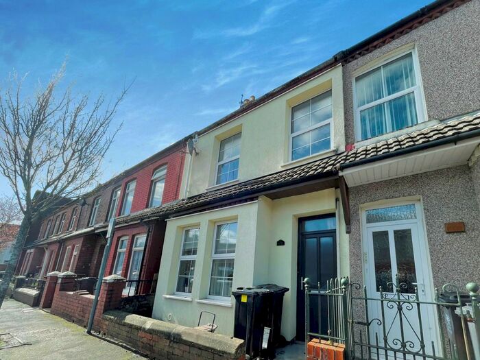 2 Bedroom Flat To Rent In Surrey Street, Canton, Cardiff, CF5