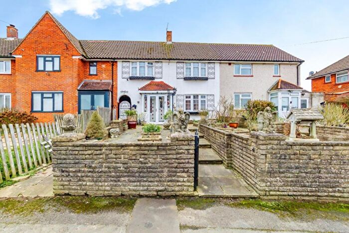 3 Bedroom Terraced House For Sale In Stowell Avenue, New Addington, Croydon, CR0