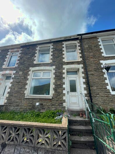 2 Bedroom Property To Rent In North Road, Ogmore Vale, Bridgend, CF32