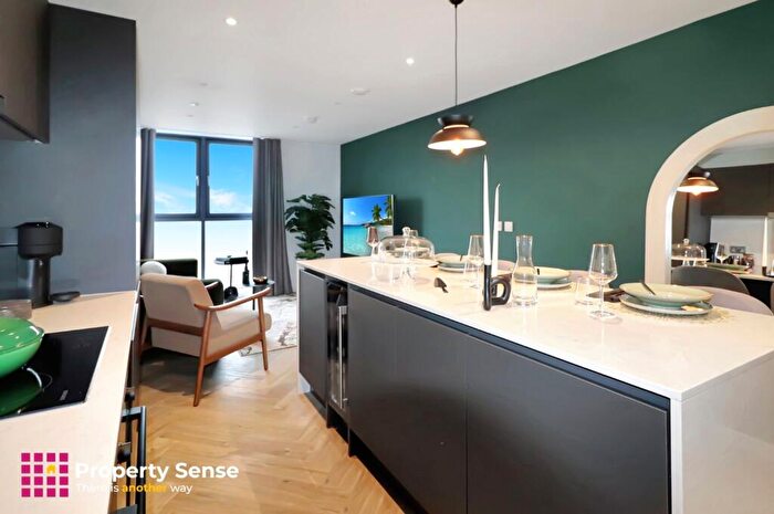 2 Bedroom Apartment To Rent In Swan Street House, Manchester, M4