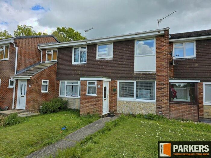 3 Bedroom Terraced House To Rent In Mead Close, Romsey, SO51