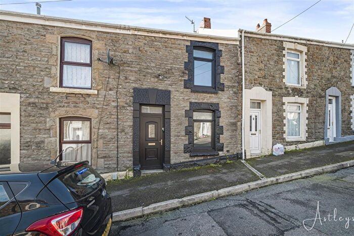 3 Bedroom Terraced House For Sale In Major Street, Manselton, Swansea, SA5