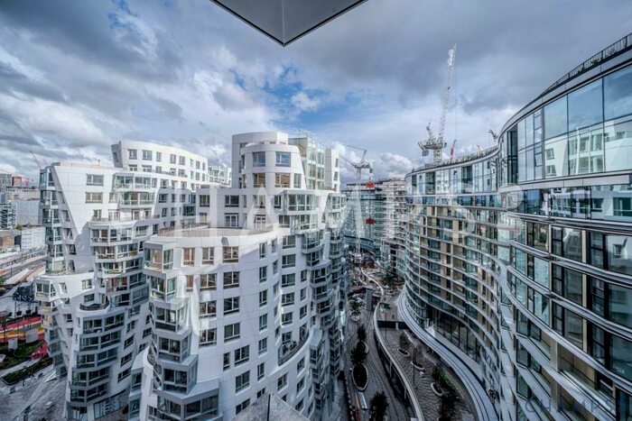 3 Bedroom Flat To Rent In Alder House, Electric Boulevard, SW11