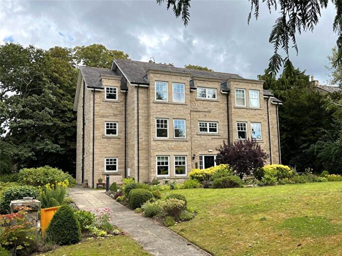 2 Bedroom Apartment For Sale In Haining Court, Haining Croft, Hexham, Northumberland, NE46