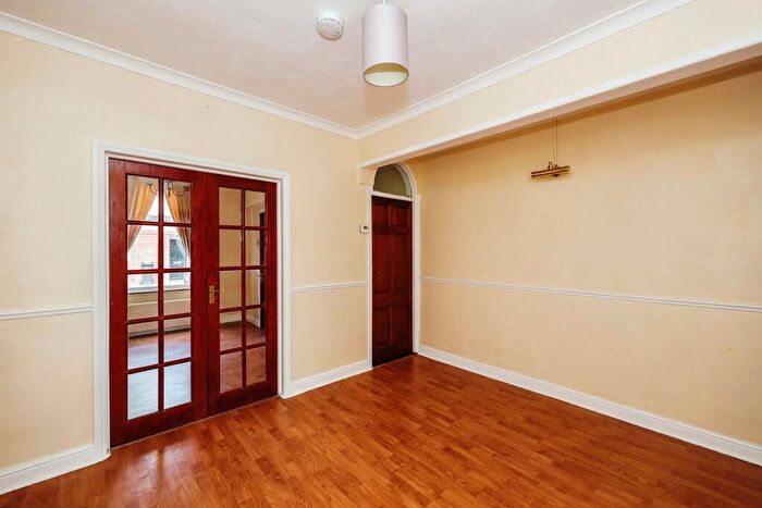 3 Bedroom Terraced House For Sale In Adames Road, Portsmouth, PO1