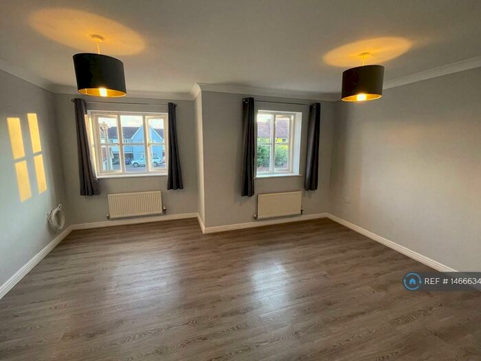 2 Bedroom Flat To Rent In Brendon Court, Tiptree, Colchester, CO5