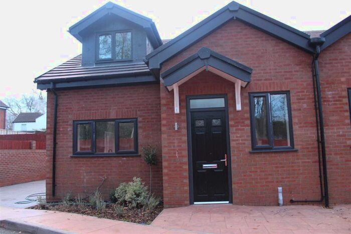2 Bedroom Semi-Detached Bungalow To Rent In Kartar Drive, Wednesbury WS10