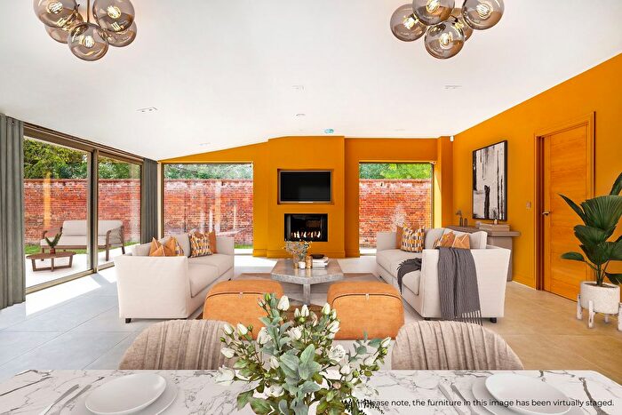 3 Bedroom Detached House For Sale In Cheapside Road, Ascot, Berkshire, SL5