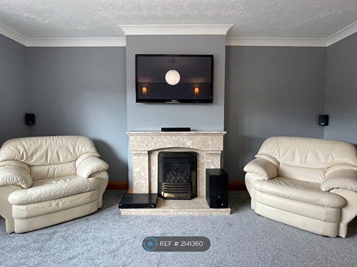 2 Bedroom Flat To Rent In Earl Street, Newcastle-Under-Lyme, ST5