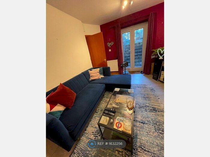 1 Bedroom Flat To Rent In Harrington Square, London, NW1