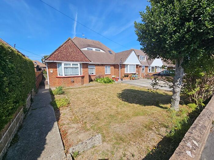 3 Bedroom Semi-Detached Bungalow For Sale In White Hart Lane, Portchester, Fareham, PO16