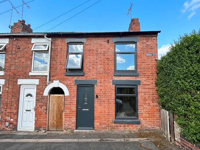 3 Bedroom End Of Terrace House For Sale In Brook Street, Swadlincote, DE11