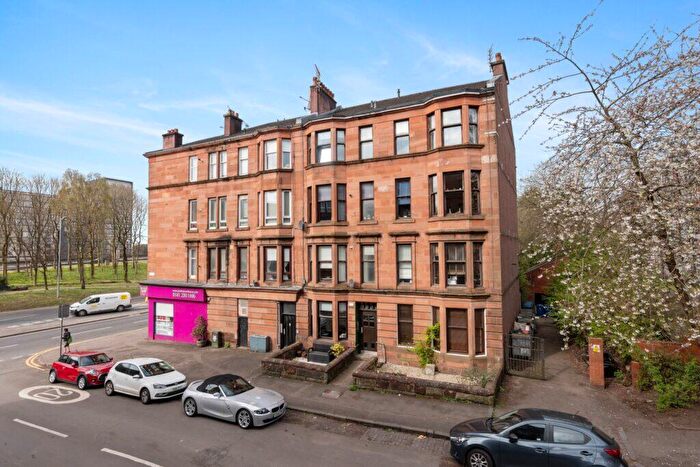 1 Bedroom Flat For Sale In / Auchentorlie Street, Thornwood, G11