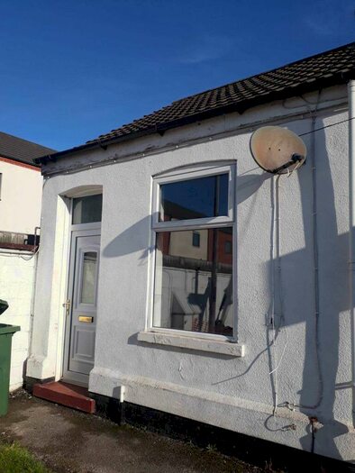 1 Bedroom Terraced House To Rent In The Square, Grimsby, DN32