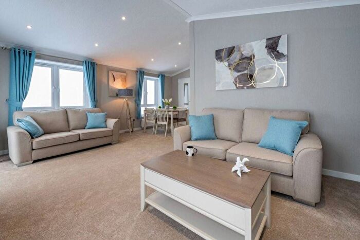 2 Bedroom Park Home For Sale In Chesters Croft, Cheadle Hulme, Cheadle, SK8