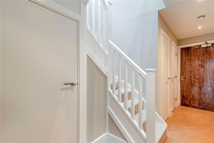2 Bedroom Flat To Rent In Apartment, Lambert House, Harrogate, North Yorkshire, HG1