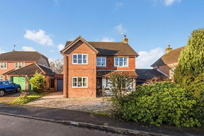 4 Bedroom Detached House For Sale In Bircholt Road, Liphook, GU30