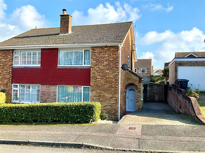 3 Bedroom Semi-Detached House For Sale In The Close, Lydden, Dover, CT15