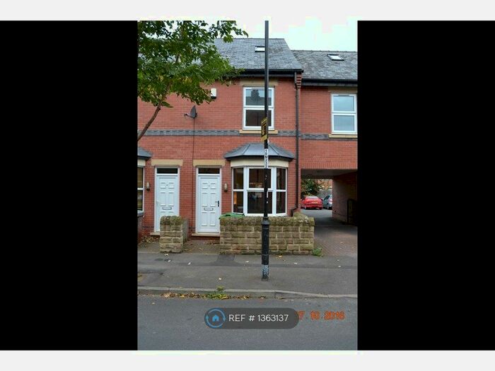 3 Bedroom Terraced House To Rent In Mundella Road, Nottingham, NG2