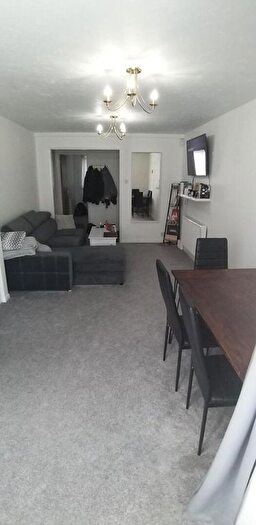 2 Bedroom Property To Rent In Cooper Close, Greenhithe, DA9