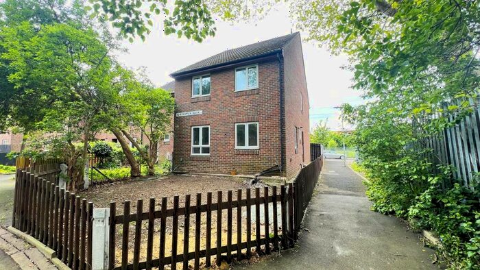 4 Bedroom House To Rent In Tasman Walk, London, E16