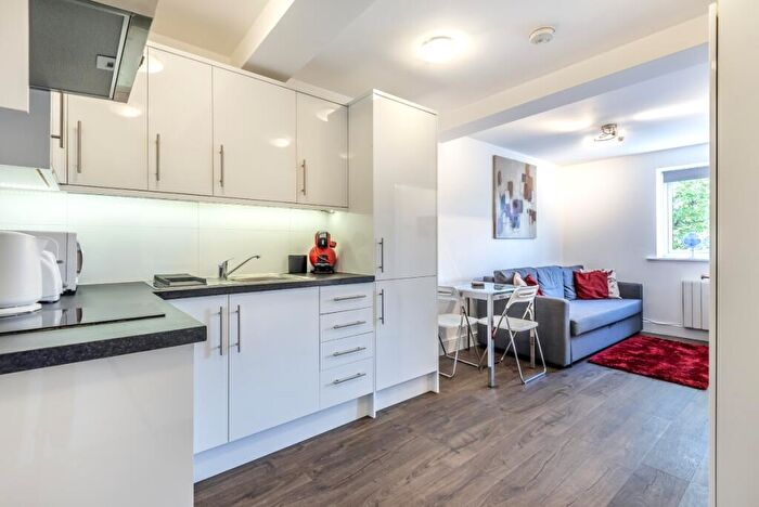 1 Bedroom Flat To Rent In Bowmans Mews, Holloway, London, N7