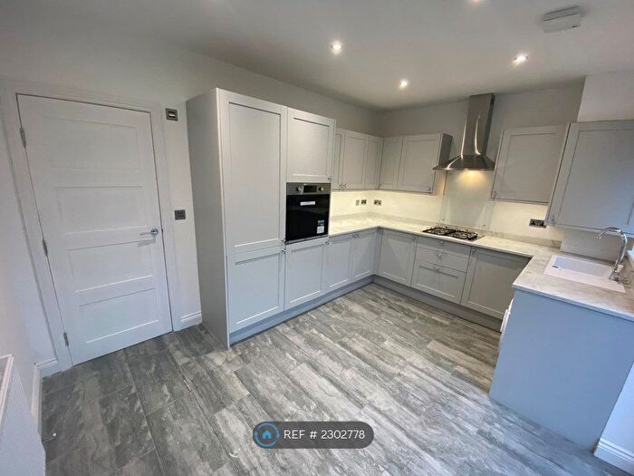 3 Bedroom Terraced House To Rent In Furnace Street, Hyde, SK14