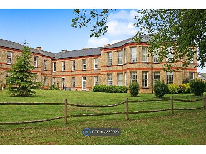 2 Bedroom Flat To Rent In Horton Crescent, Epsom, KT19