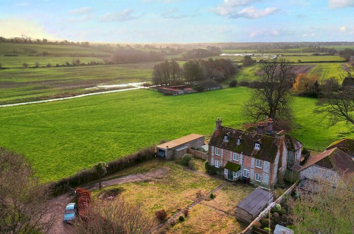 4 Bedroom Semi-Detached House For Sale In Binderton, Chichester, PO18