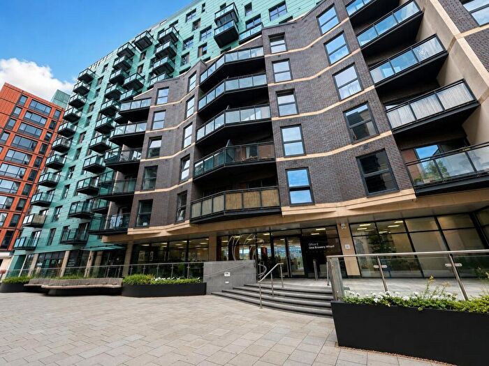 2 Bedroom Apartment To Rent In Waterloo Street, Leeds, LS10