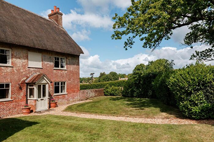 4 Bedroom Detached House For Sale In Rockford Farm, Rockford, Hampshire, BH24
