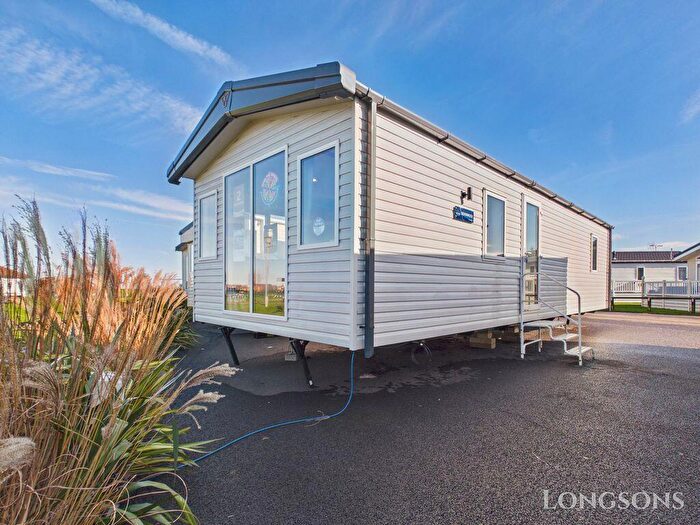 2 Bedroom Park Home For Sale In Seaview Holiday Park, CT5