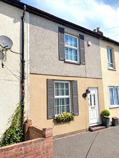 3 Bedroom Terraced House For Sale In Swanscombe Street, Swanscombe, DA10
