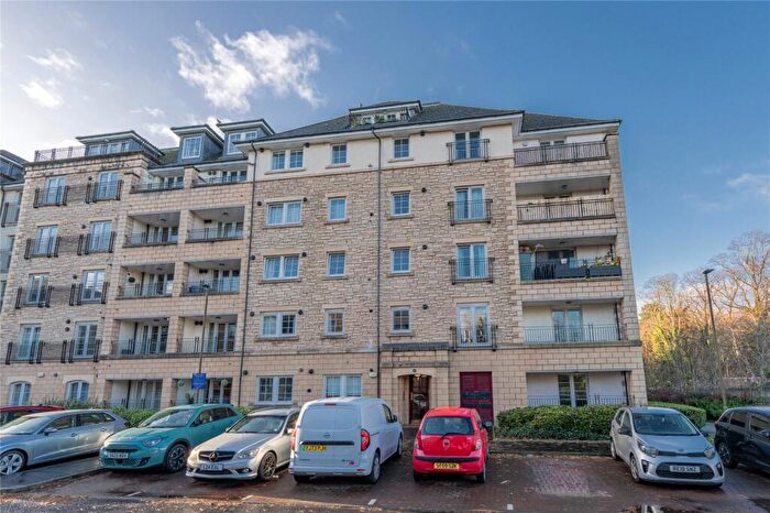 2 Bedroom Flat For Sale In / Powderhall Brae, Edinburgh, EH7