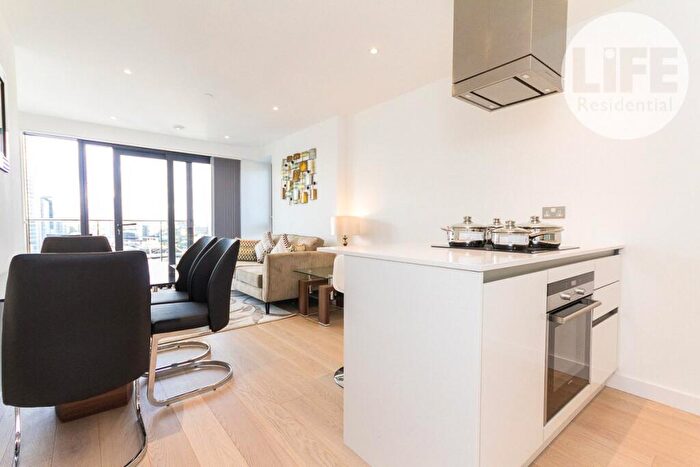 1 Bedroom Apartment To Rent In Horizons Tower, Yabsley Street, Canary Wharf, London, E14