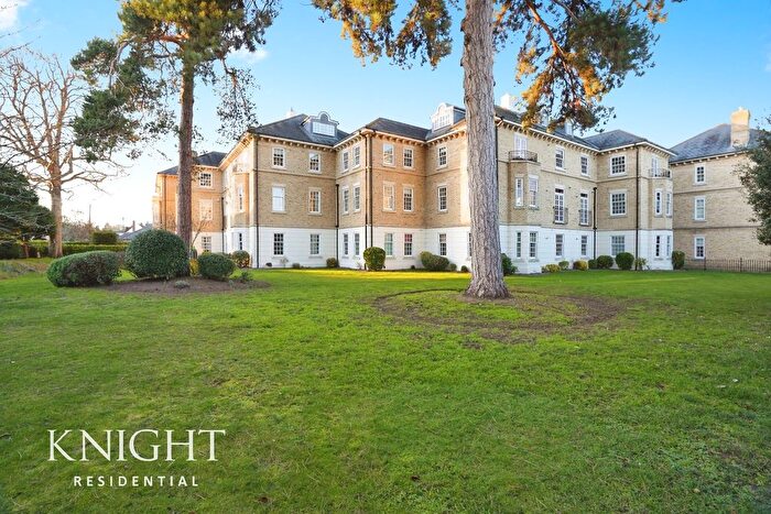 2 Bedroom Flat For Sale In Queens Road, Colchester, CO3