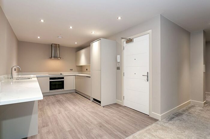 2 Bedroom Flat To Rent In - Cambridge Road, Harrogate, HG1