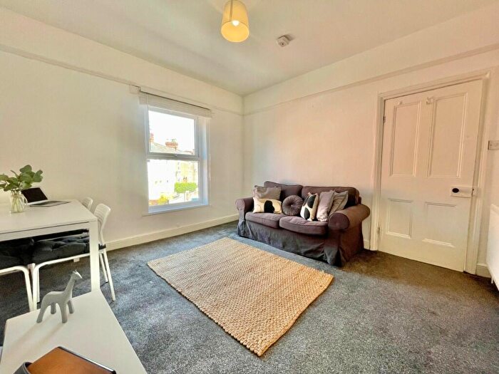 1 Bedroom Flat To Rent In Garden Lane, Chester, Cheshire, CH1