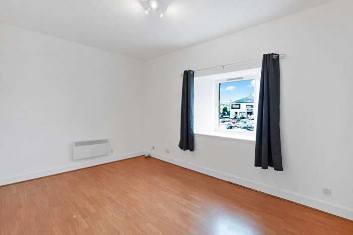 2 Bedroom Flat To Rent In Slateford Road, Edinburgh, EH14