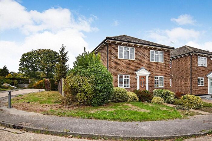 4 Bedroom Detached House For Sale In Simmonds Way, Danbury, CM3