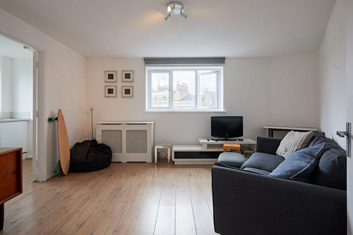 2 Bedroom Flat To Rent In Chesil Court, Bonner Road, E2