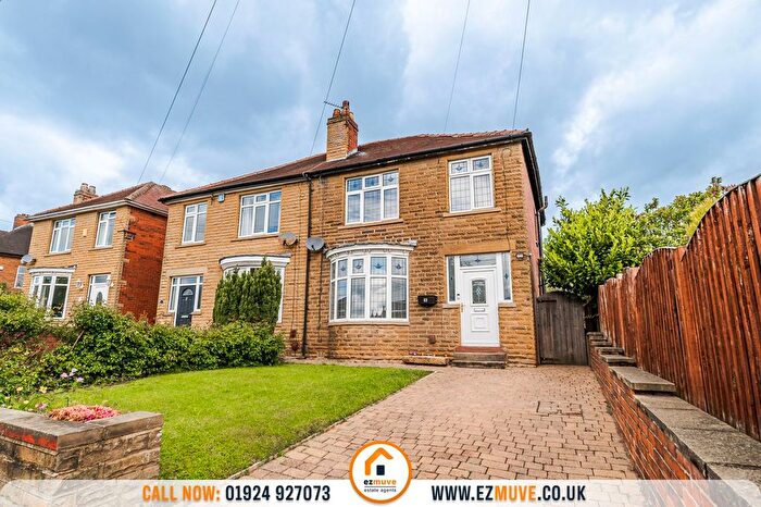 3 Bedroom Semi-Detached House For Sale In Lumley Road, Dewsbury, WF12