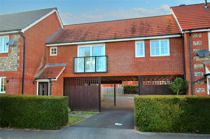 2 Bedroom Flat To Rent In Bluebell Close, Andover, Hampshire, SP10