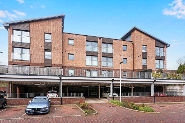 2 Bedroom Flat For Sale In / Lanark Road West, Currie, Edinburgh, EH14