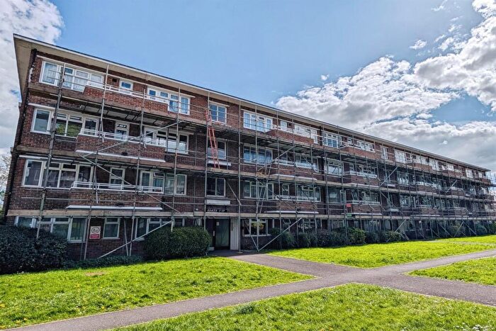 1 Bedroom Flat To Rent In Lumsden Mansions, Shirley Road, SO15