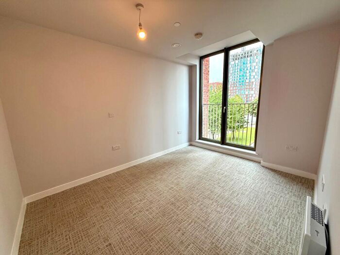 2 Bedroom Apartment To Rent In Trafford Gardens, Old Trafford, M16