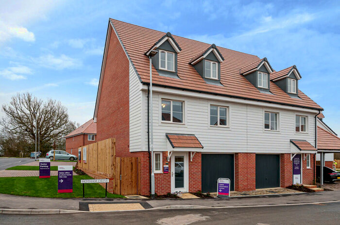 4 Bedroom Semi-Detached House For Sale In Hotham Drive, Binfield, Bracknell, RG42