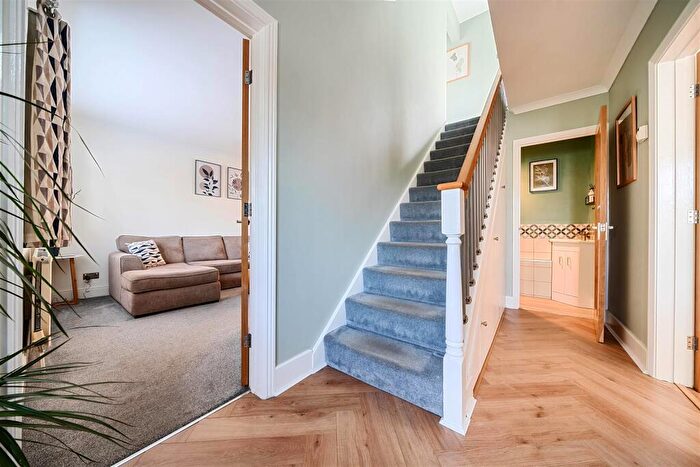 4 Bedroom Detached House For Sale In Bagworth Drive, Longwell Green, Bristol, BS30