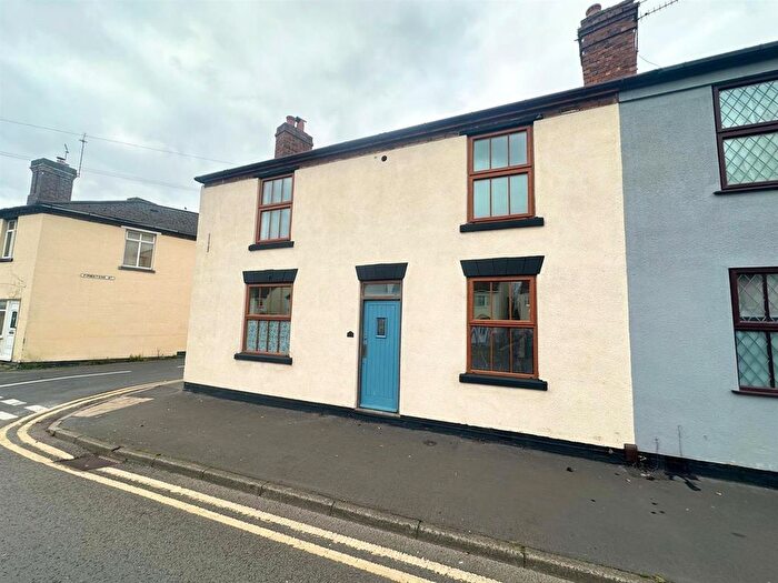 2 Bedroom Property To Rent In High Street, Wollaston, Stourbridge, DY8